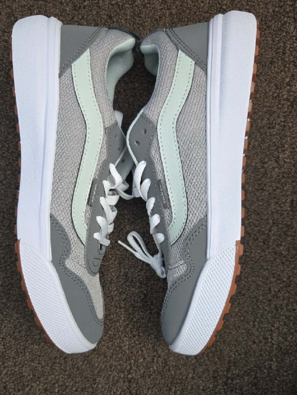 Vans Low Top Sneakers in Gray & Mint Green - Picture 5 of 7